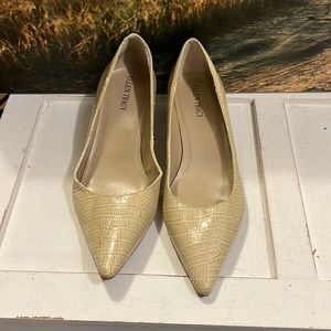 Ellen Tracy 1in Kitten Heel (9.5M)